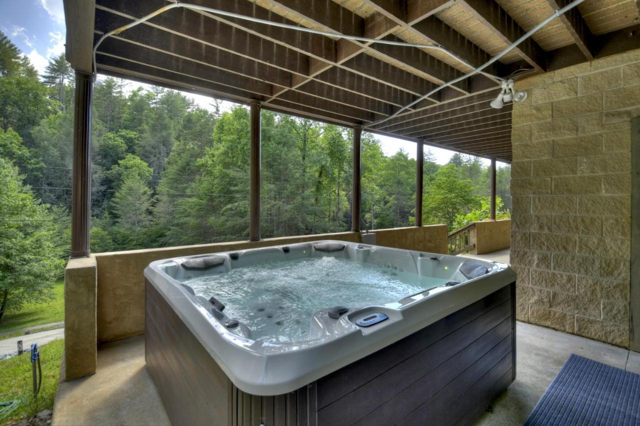The Chariot - Creek Front With Hottub, Fire Pits, Billiards, Ev Charger - Sandalwood Stays Blue Ridge Exteriör bild