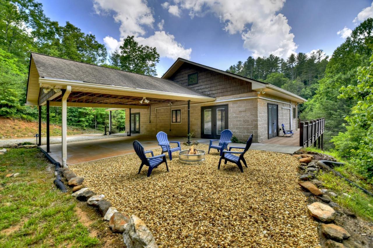 The Chariot - Creek Front With Hottub, Fire Pits, Billiards, Ev Charger - Sandalwood Stays Blue Ridge Exteriör bild