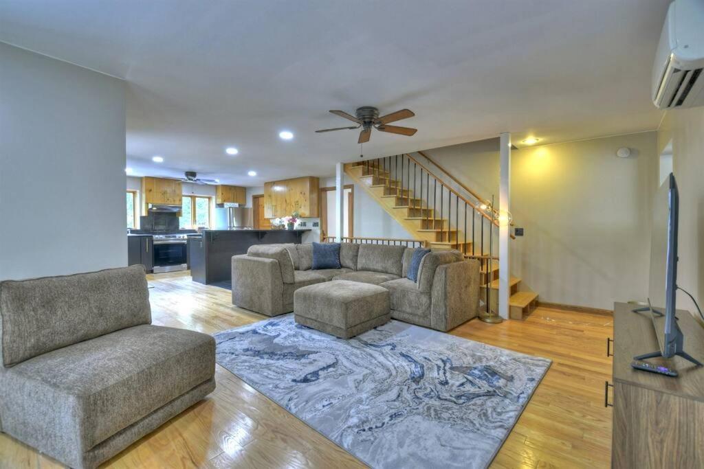The Chariot - Creek Front With Hottub, Fire Pits, Billiards, Ev Charger - Sandalwood Stays Blue Ridge Exteriör bild