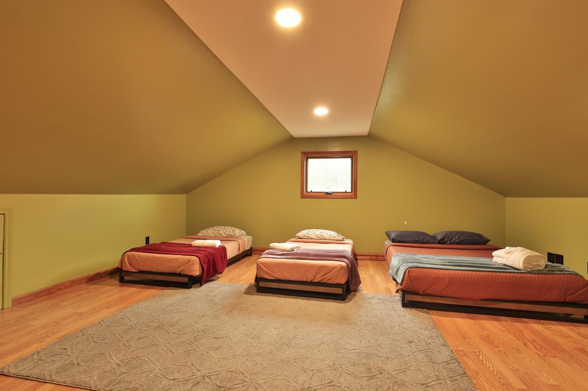 The Chariot - Creek Front With Hottub, Fire Pits, Billiards, Ev Charger - Sandalwood Stays Blue Ridge Exteriör bild